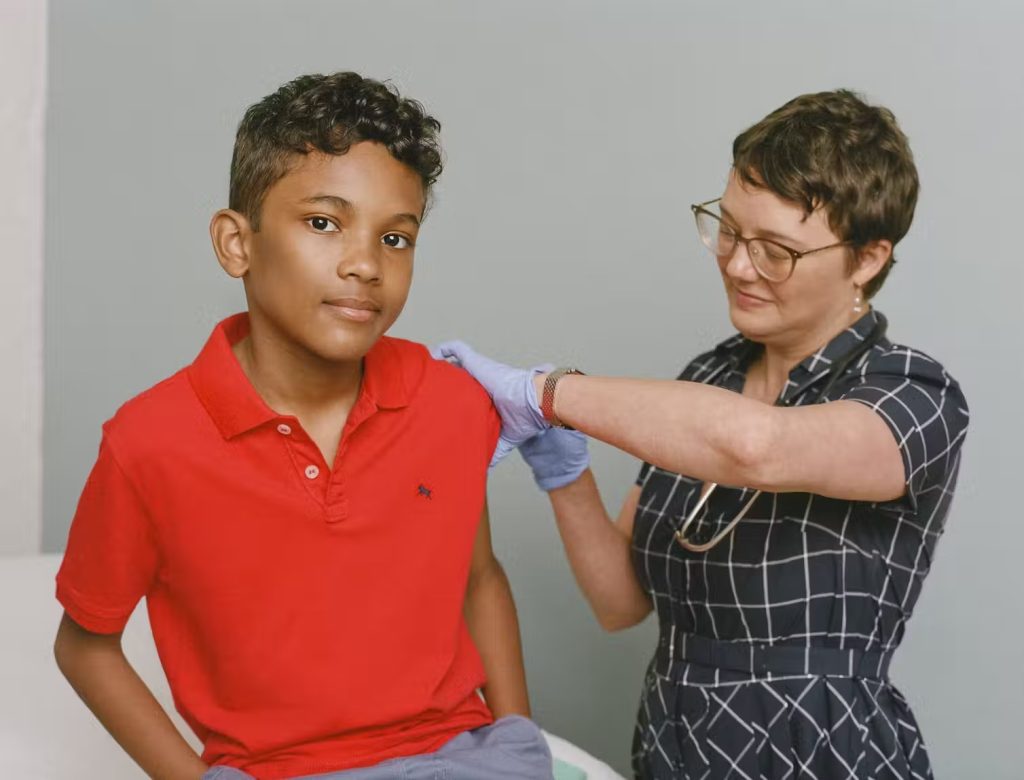 NP giving pertussis vaccine